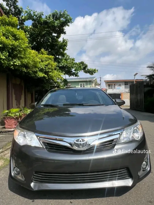 Thumbnail 4 of 2012 Toyota Camry LE