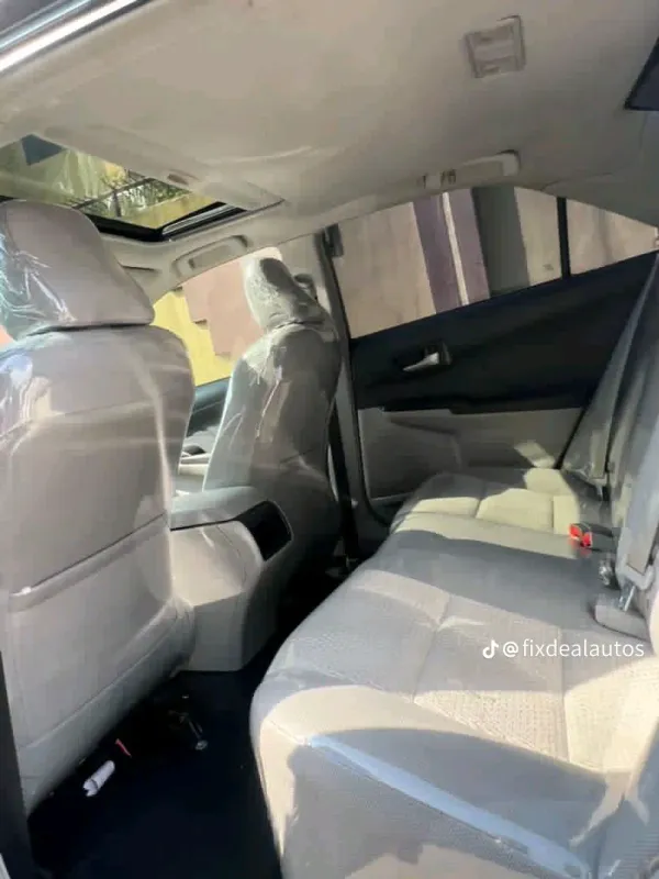 Thumbnail 10 of 2012 Toyota Camry LE