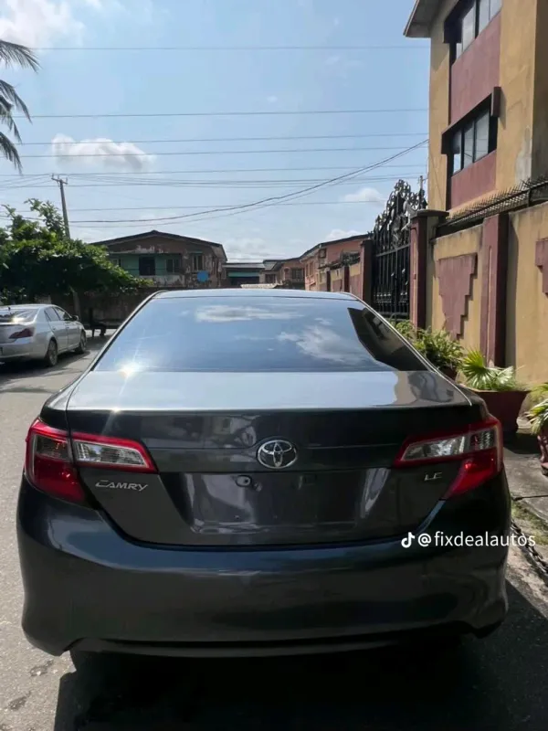 Thumbnail 11 of 2012 Toyota Camry LE