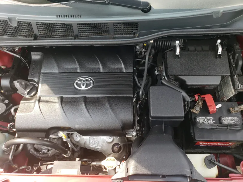 Thumbnail 9 of 2011 Toyota Sienna XLE