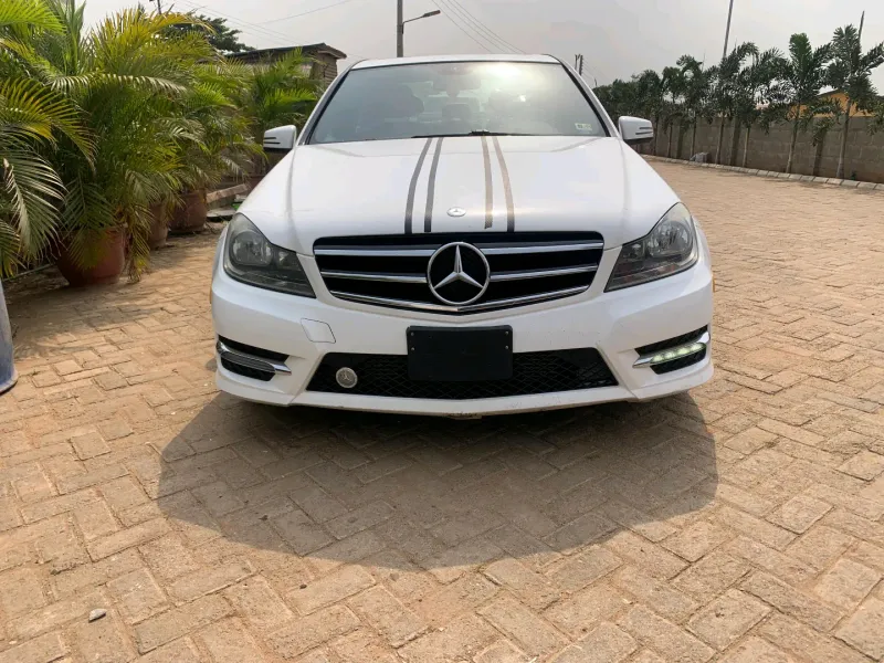Main image of 2014 Mercedes-Benz C-Class