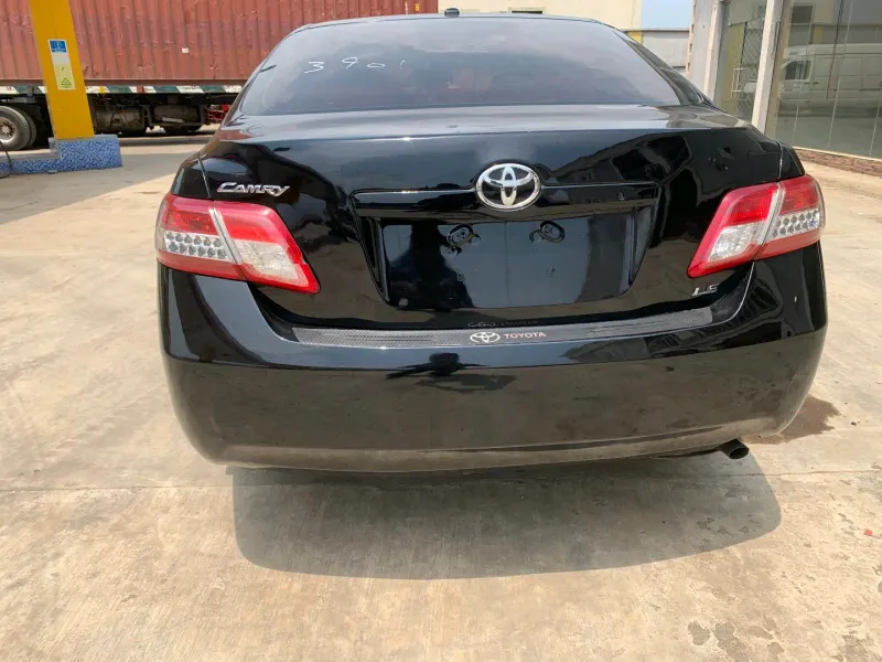 Thumbnail 4 of 2010 Toyota Camry LE