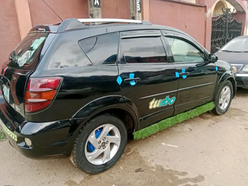 Main image of 2007 Pontiac Vibe base