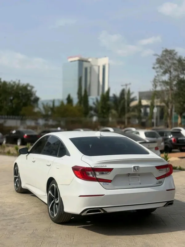 Thumbnail 8 of 2018 Honda Accord