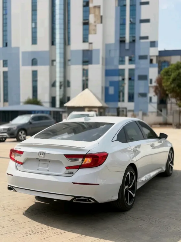 Thumbnail 10 of 2018 Honda Accord