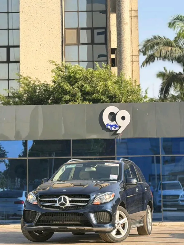 Thumbnail 2 of 2017 Mercedes-Benz GLE-Class