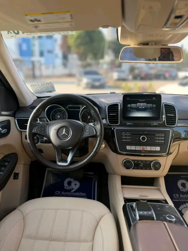 Thumbnail 3 of 2017 Mercedes-Benz GLE-Class