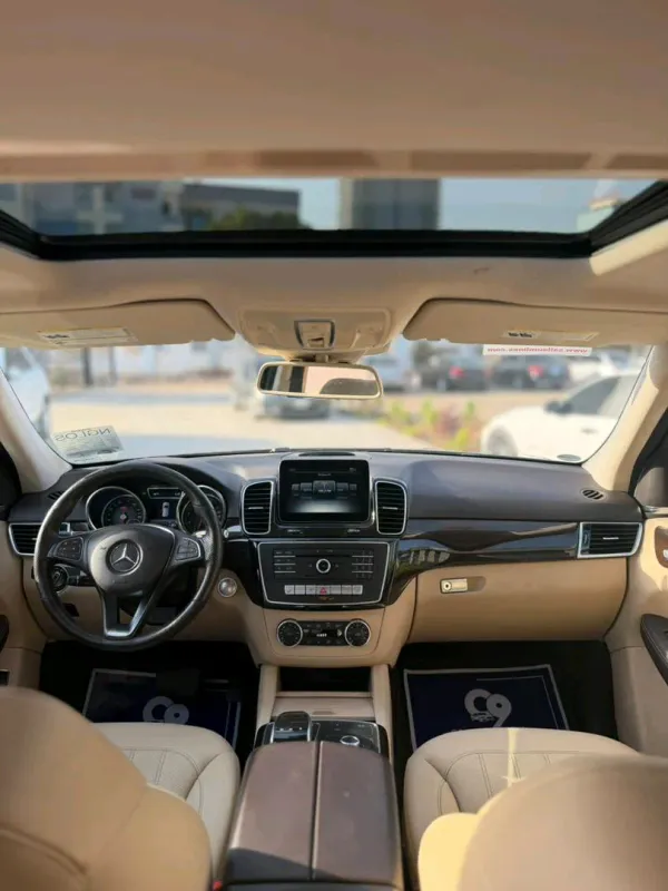 Thumbnail 4 of 2017 Mercedes-Benz GLE-Class