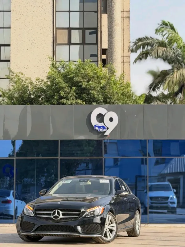 Main image of 2016 Mercedes-Benz C-Class