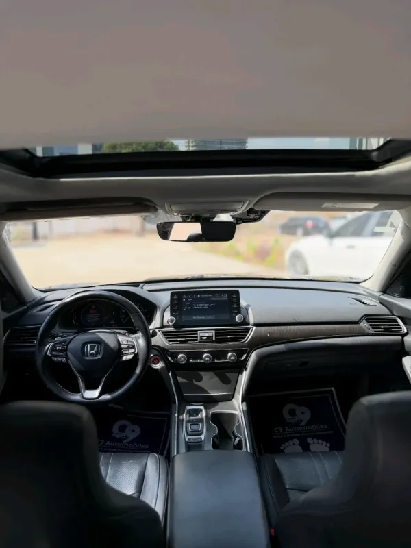 Thumbnail 3 of 2018 Honda Accord