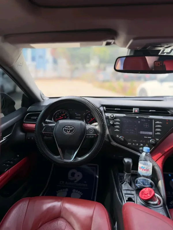 Thumbnail 5 of 2019 Toyota Camry XSE