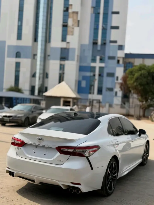 Thumbnail 9 of 2019 Toyota Camry XSE