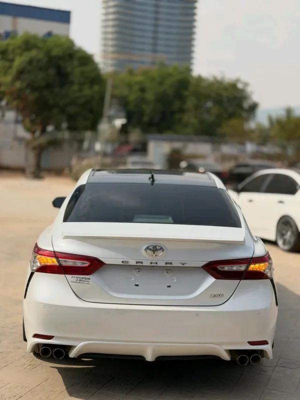 Thumbnail 10 of 2019 Toyota Camry XSE