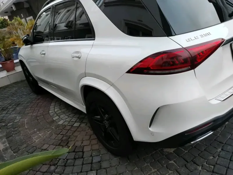 Main image of 2020 Mercedes-Benz GLE-Class