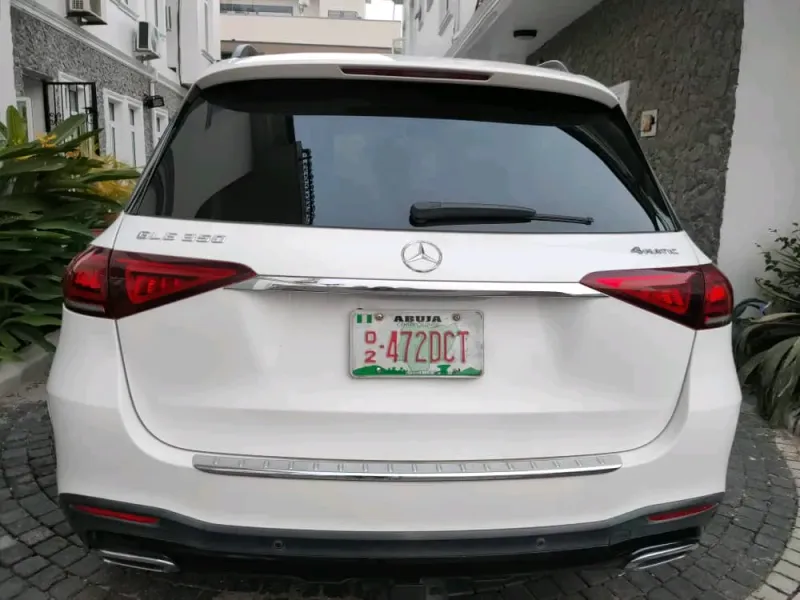 Thumbnail 2 of 2020 Mercedes-Benz GLE-Class