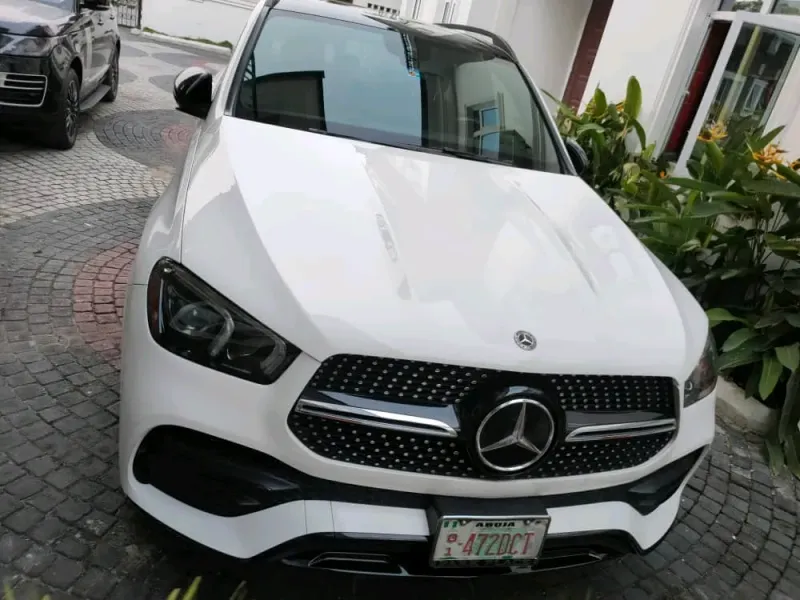 Thumbnail 3 of 2020 Mercedes-Benz GLE-Class