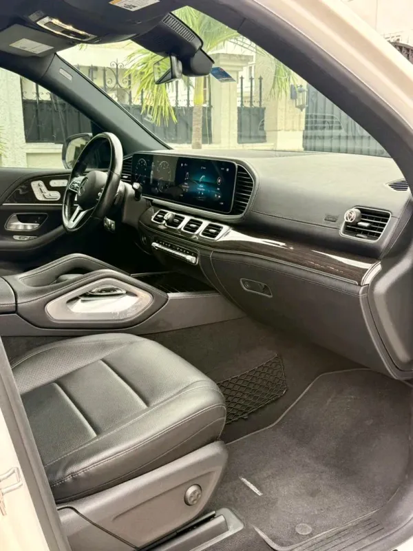 Thumbnail 11 of 2020 Mercedes-Benz GLE-Class