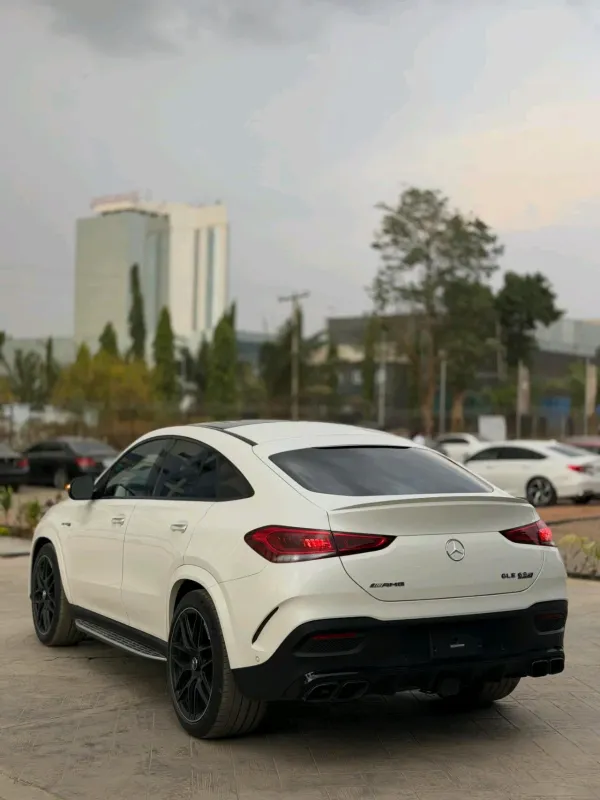 Thumbnail 8 of 2021 Mercedes-Benz GLE-Class