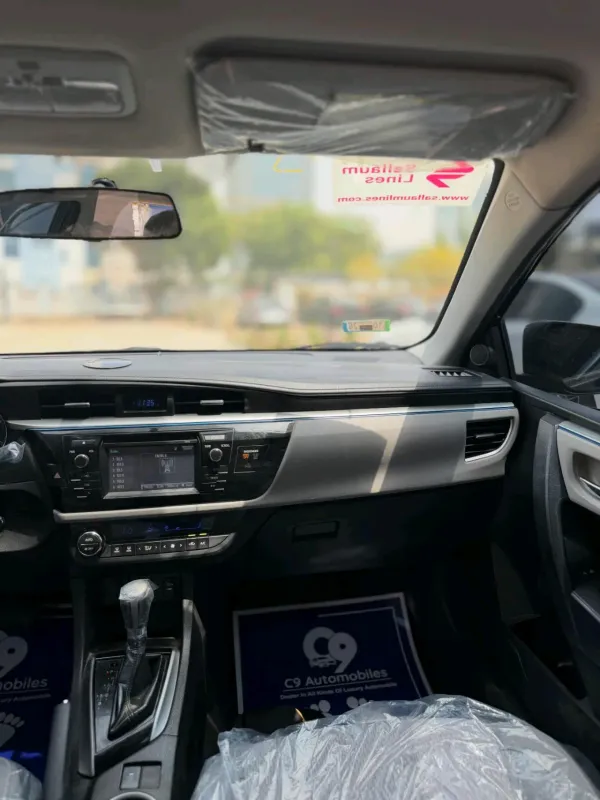 Thumbnail 5 of 2014 Toyota Corolla LE