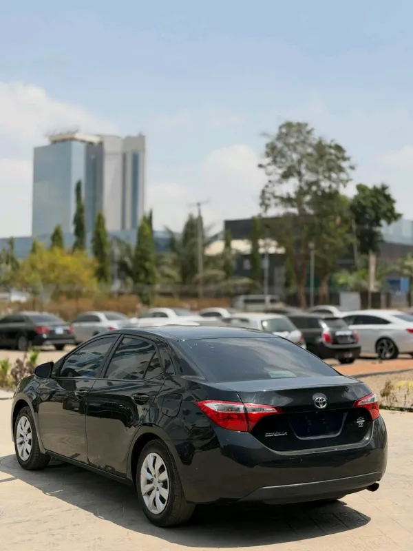 Thumbnail 8 of 2014 Toyota Corolla LE