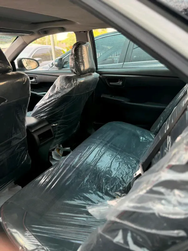 Thumbnail 6 of 2017 Toyota Camry SE