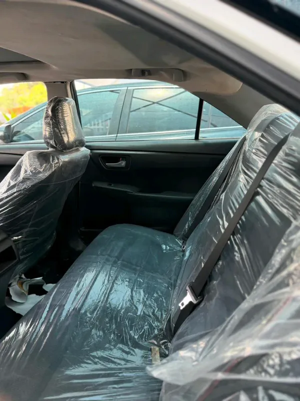 Thumbnail 7 of 2017 Toyota Camry SE