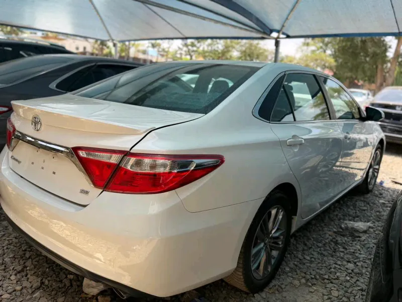 Thumbnail 9 of 2017 Toyota Camry SE