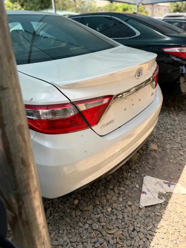 Thumbnail 10 of 2017 Toyota Camry SE