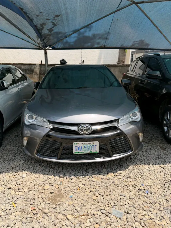 Main image of 2015 Toyota Camry SE