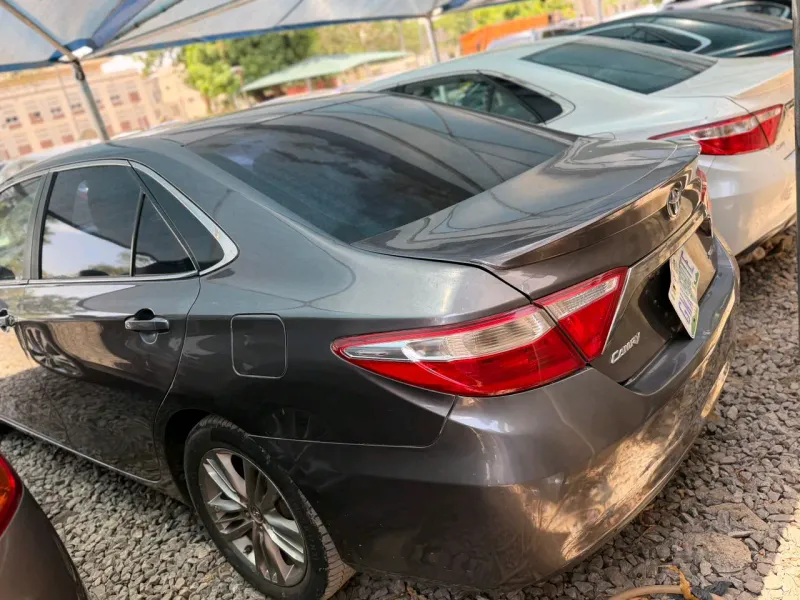 Thumbnail 7 of 2015 Toyota Camry SE