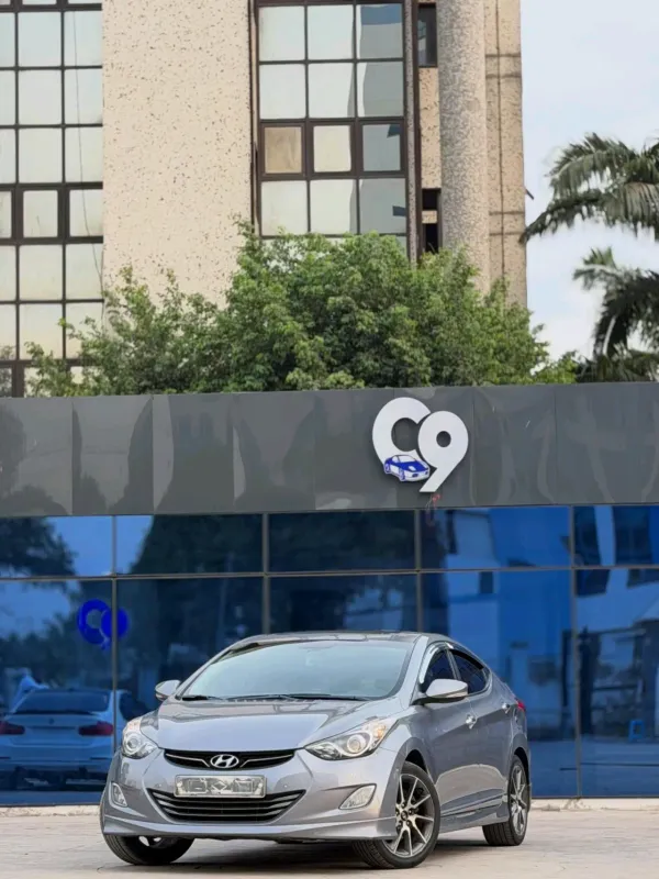 Thumbnail 2 of 2012 Hyundai Elantra