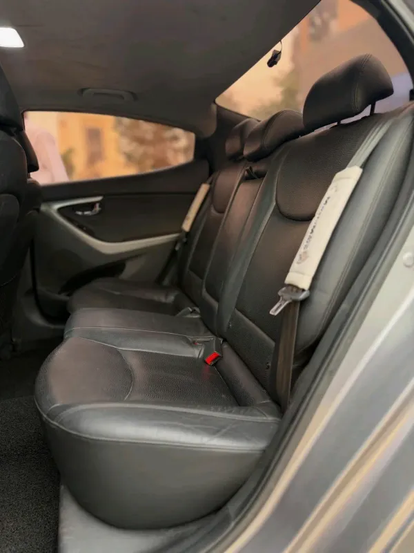 Thumbnail 5 of 2012 Hyundai Elantra