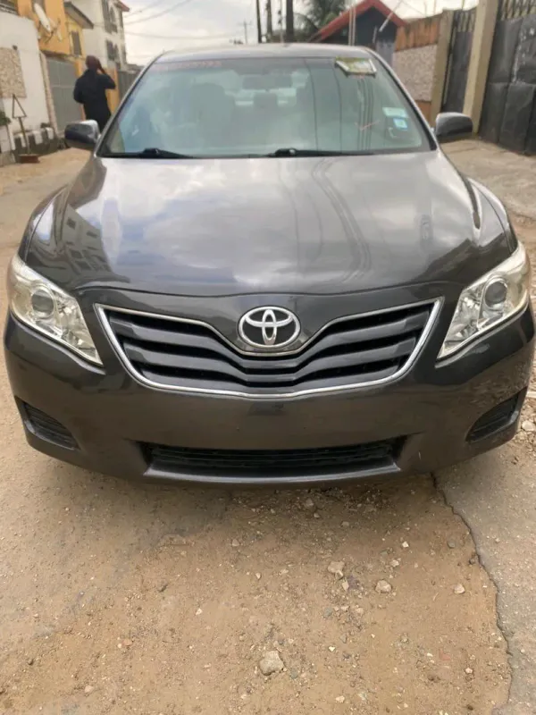 Main image of 2010 Toyota Camry LE