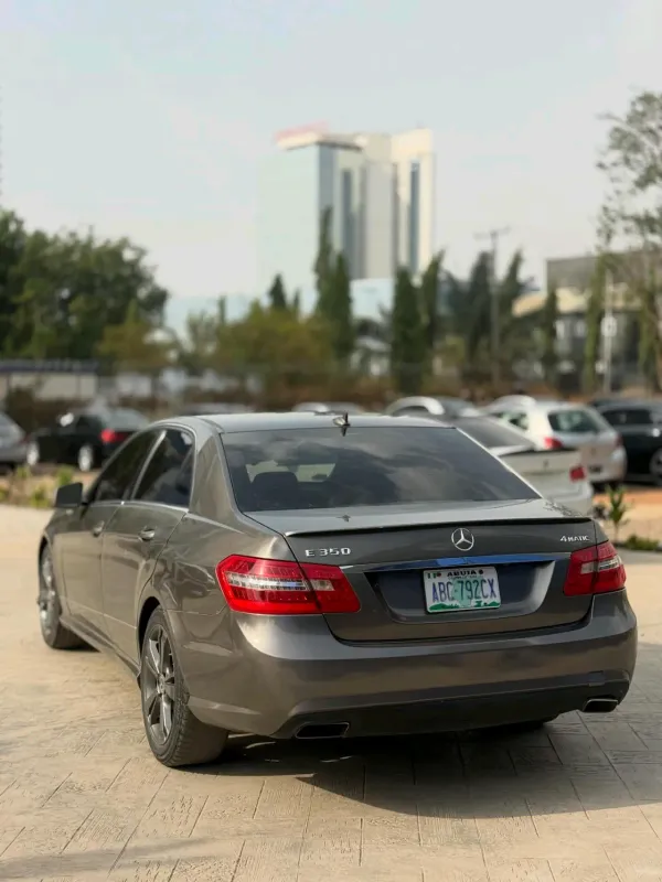 Thumbnail 6 of 2010 Mercedes-Benz E-Class E350