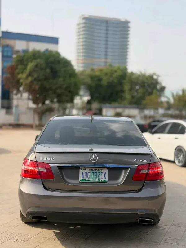 Thumbnail 7 of 2010 Mercedes-Benz E-Class E350