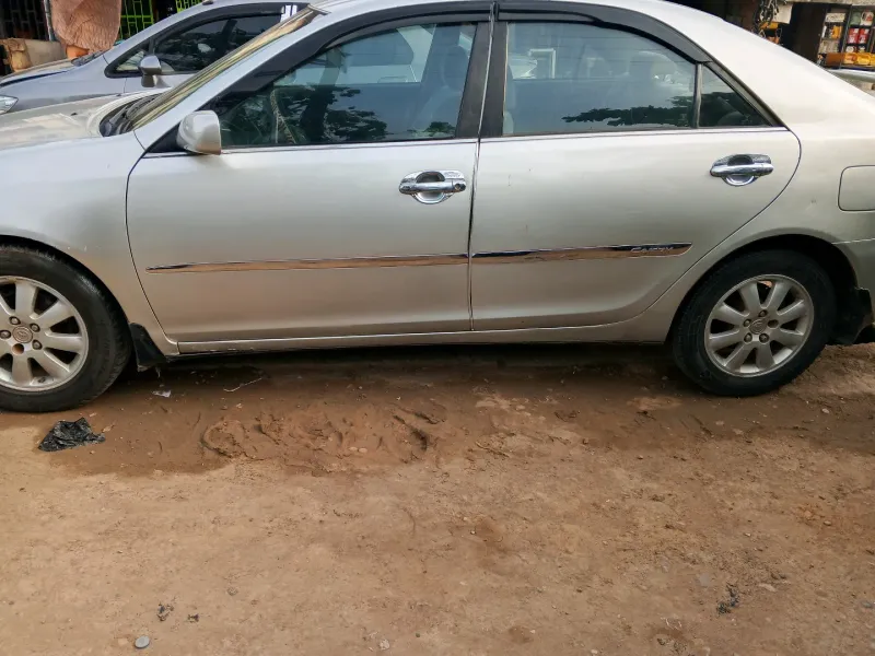Thumbnail 3 of 2014 Toyota Camry XLE