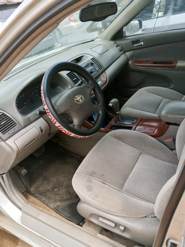Thumbnail 4 of 2014 Toyota Camry XLE