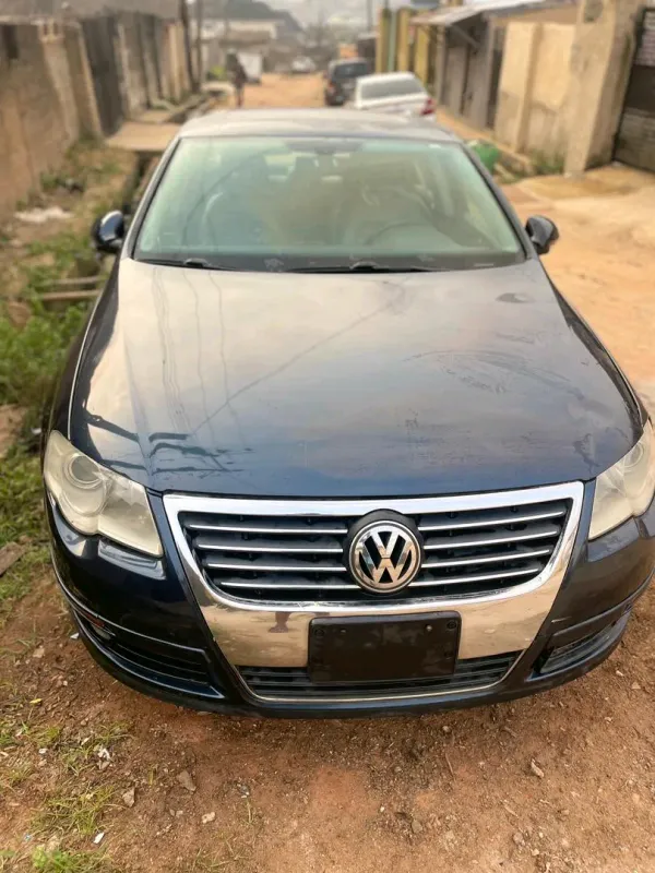 Thumbnail 2 of 2006 VOLKSWAGEN Passat 4 motion