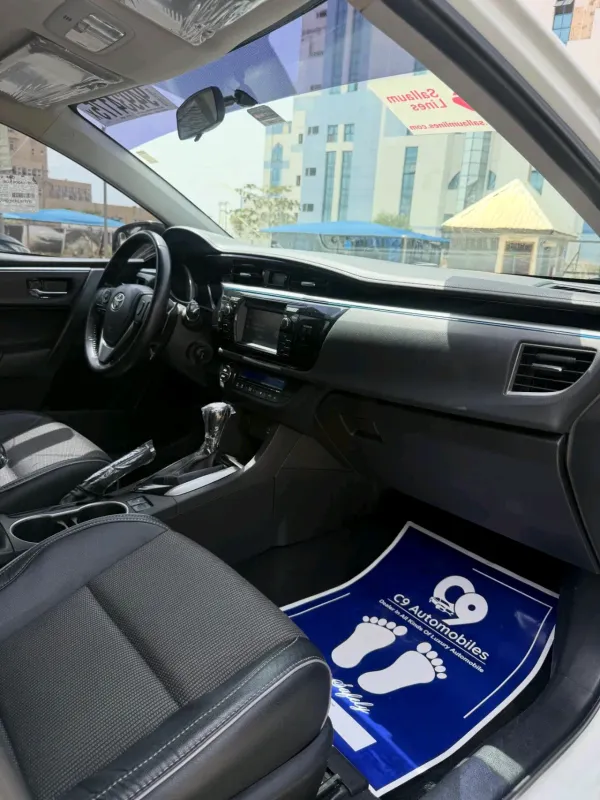 Thumbnail 4 of 2015 Toyota Corolla S