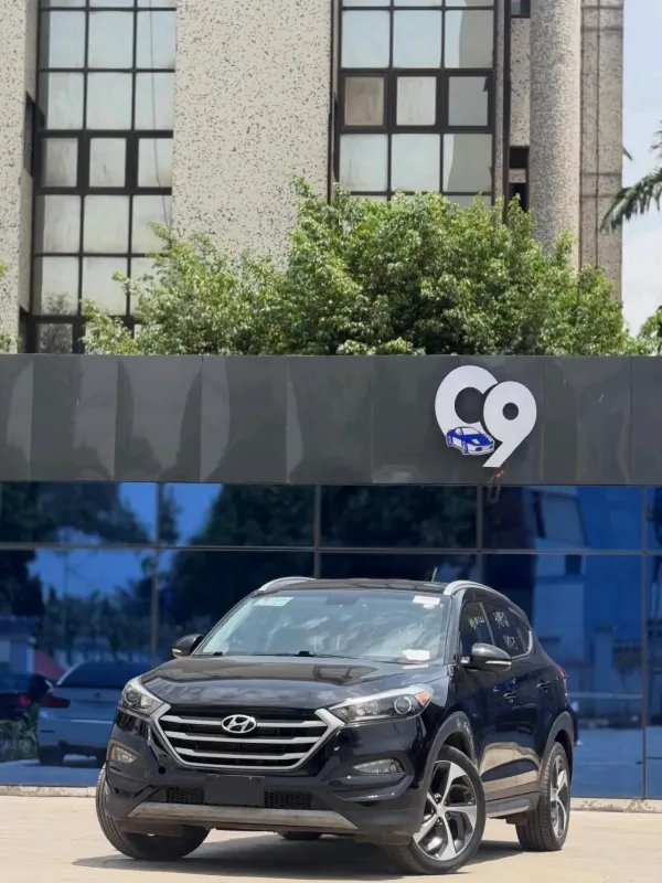 Thumbnail 3 of 2017 Hyundai Tucson