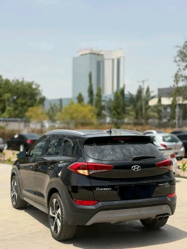 Thumbnail 7 of 2017 Hyundai Tucson