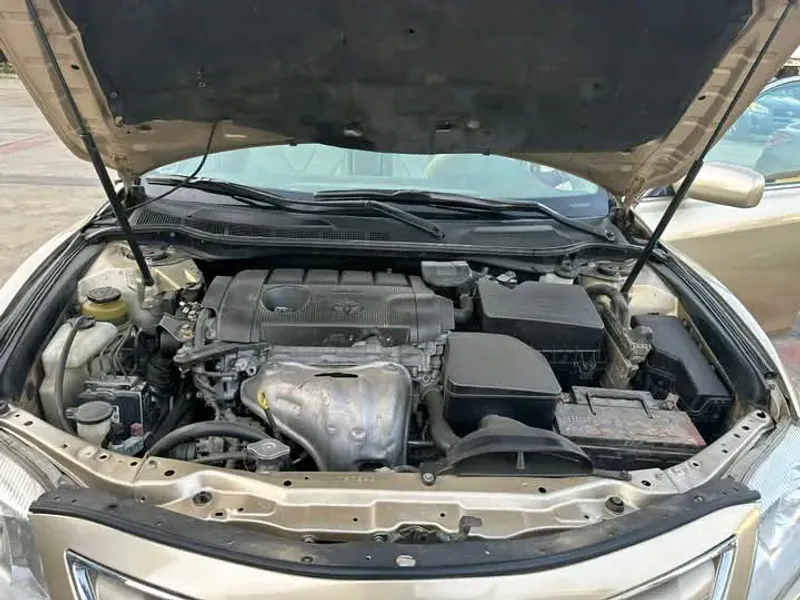 Thumbnail 9 of 2010 Toyota Camry Le