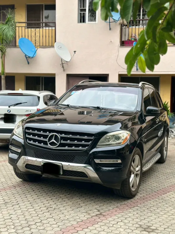 Main image of 2012 Mercedes-Benz ML-Class