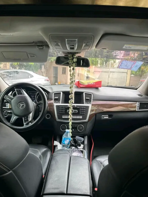 Thumbnail 2 of 2012 Mercedes-Benz ML-Class