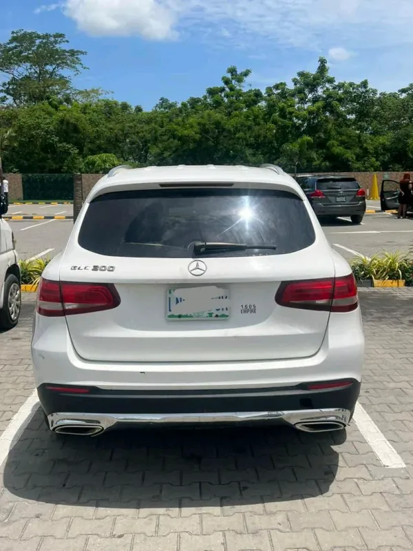 Thumbnail 3 of 2017 Mercedes-Benz GLC-Class