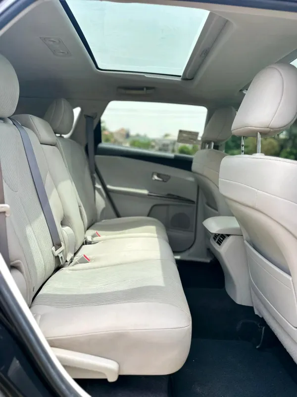 Thumbnail 4 of 2012 Toyota Venza