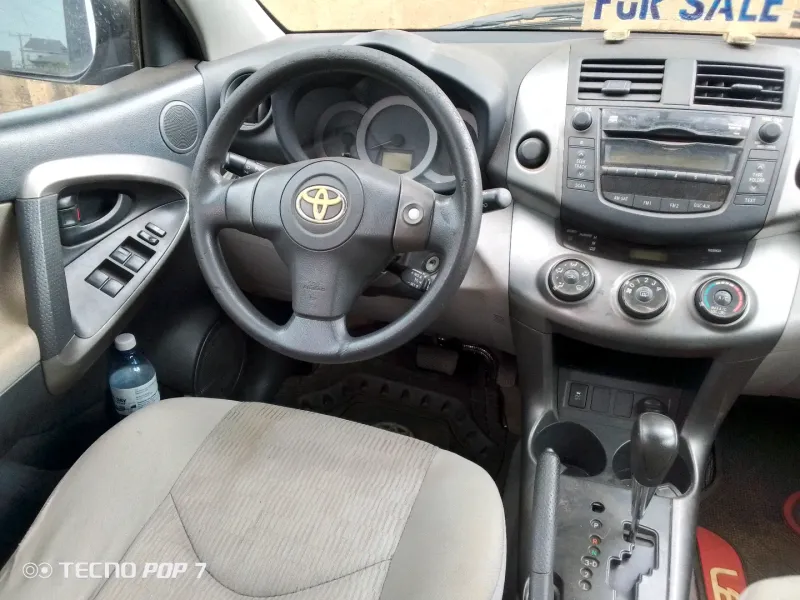 Thumbnail 5 of 2010 Toyota RAV4