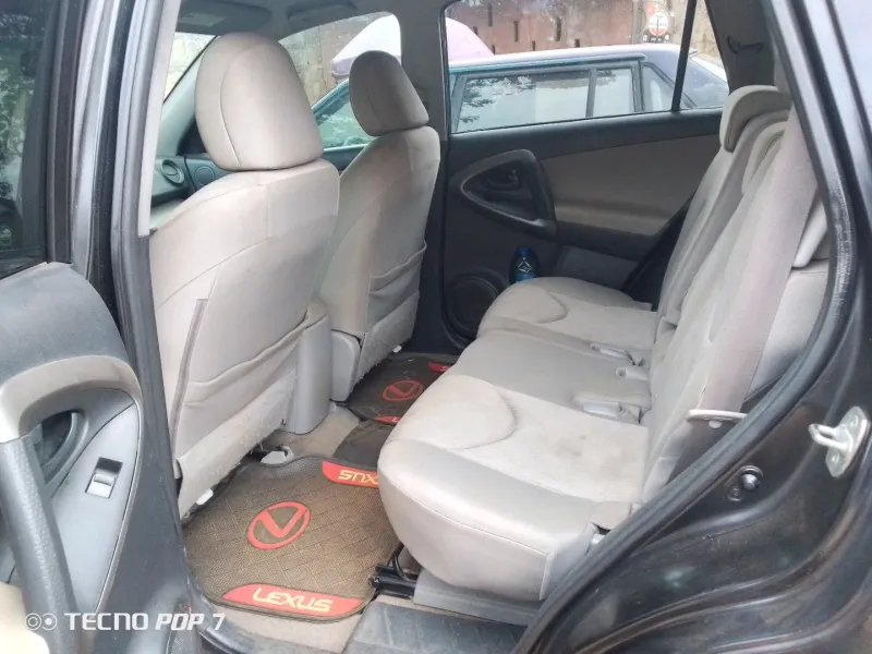 Thumbnail 6 of 2010 Toyota RAV4