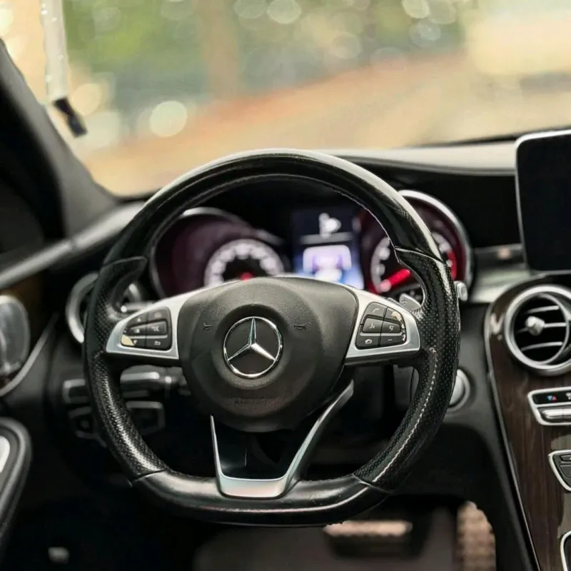 Thumbnail 4 of 2015 Mercedes-Benz C-Class