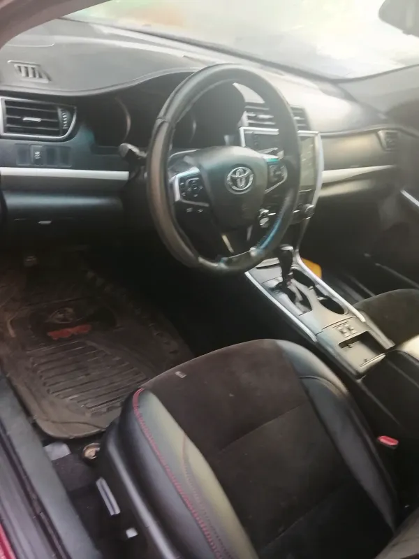 Thumbnail 2 of 2015 Toyota Camry